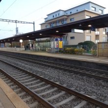 Bahnhof Nänikon-Greifensee, Blick auf Gleisfeld und Perron 2
